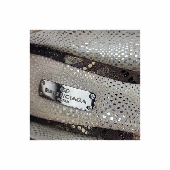 AUTHENTIC VINTAGE BALENCIAGA Women's Leather and Lace 60MM Kitten Heeled Pump - Picture 3 of 15